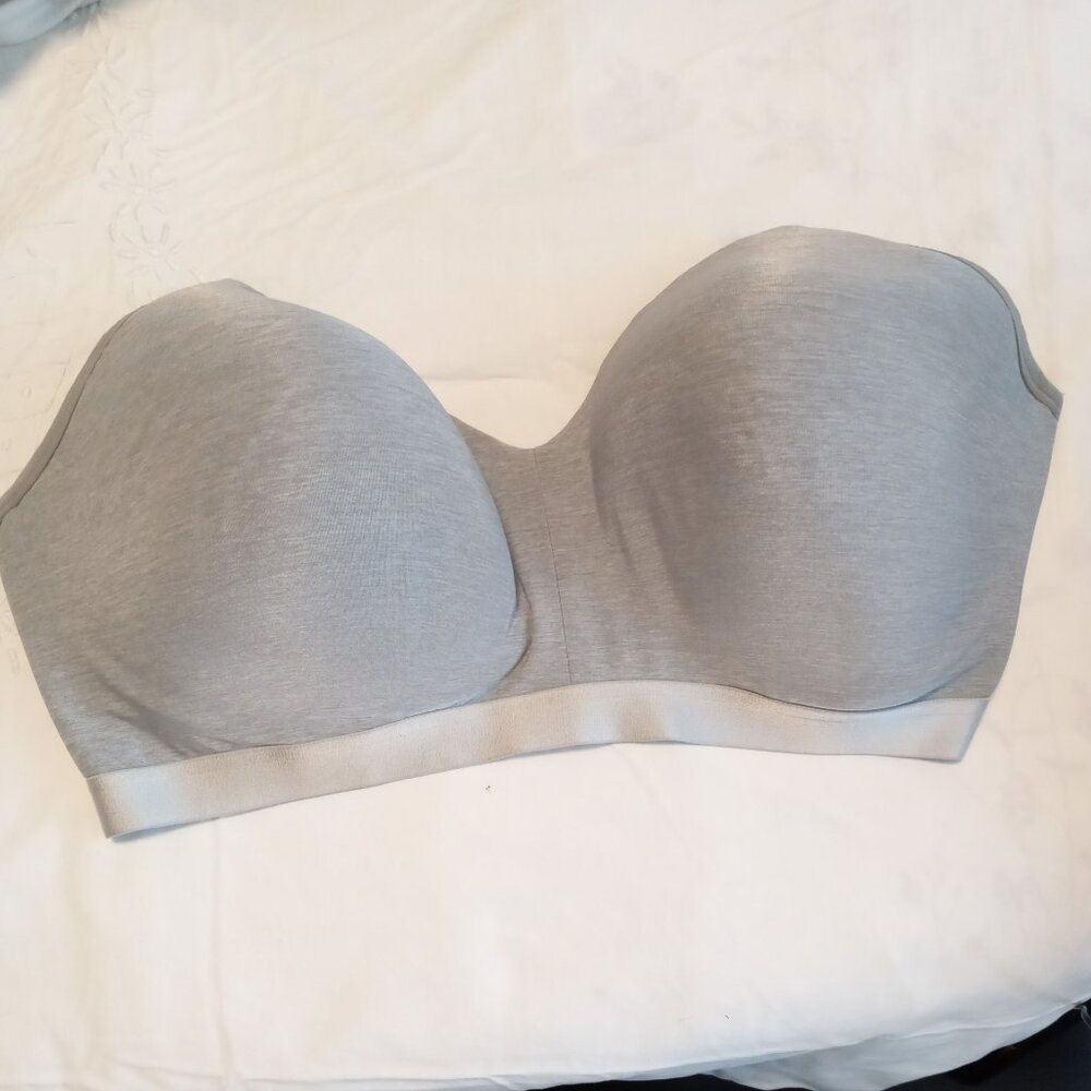VOGL0 LIGHT GREY SOFTLY PADDED BRA SIZE 48B – BRAND NEW